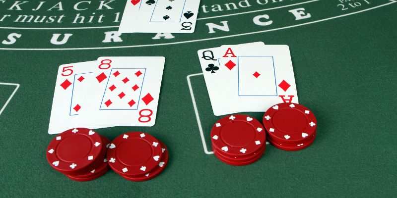 Cách chơi blackjack gồm những luật cơ bản nào